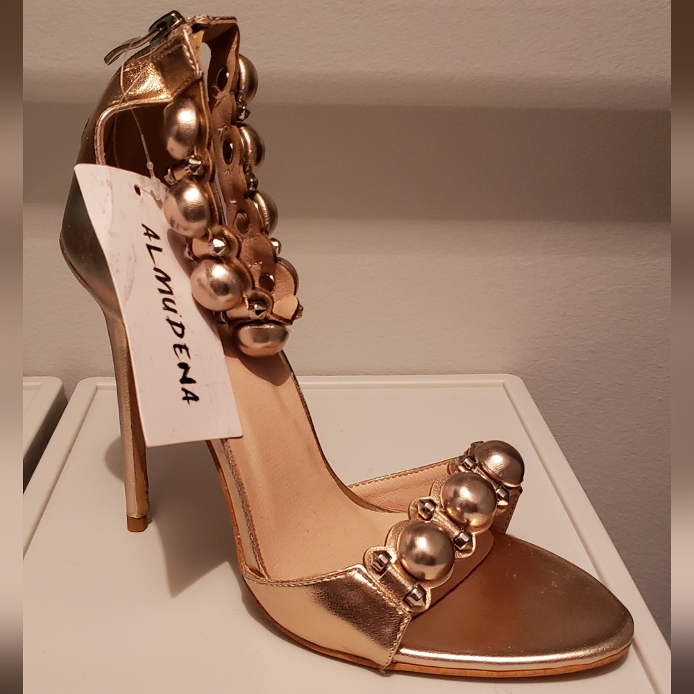 ALMUDENA Spike & Ball Ankle Strapped Stiletto High Heels (Gold) size: 7 1/2